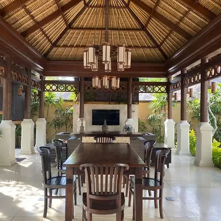 Jimbaran Beachstroll Villa Exterior photo